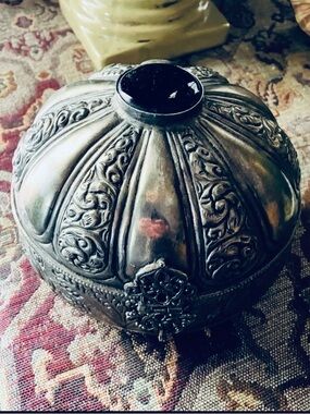 Vintage Silver Plated Ornate Jewelry Trinket Box